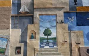Przy ul. Wrocławskiej 30 odsłonięty został niezwykły mural (4)