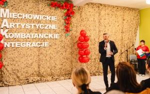 Już po raz dziesiąty mieszkańcy bytomskich domów pomocy społecznej wzięli udział w Miechowickich Artystycznych Kombatanckich Integracjach (4)