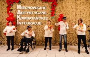 Już po raz dziesiąty mieszkańcy bytomskich domów pomocy społecznej wzięli udział w Miechowickich Artystycznych Kombatanckich Integracjach (13)