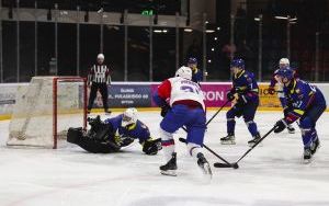 Pewna wygrana bytomskich hokeistów (7)