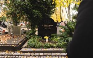 Przedstawiciele władz miasta odwiedzili groby byłych włodarzy naszego miasta (4)
