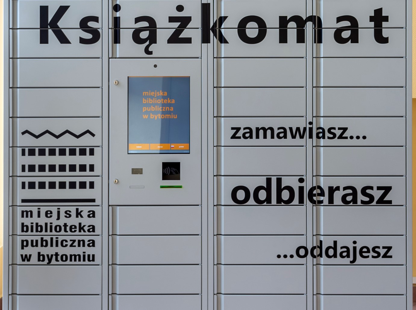 Książkomat w Miejskiej Bibliotece Publicznej 